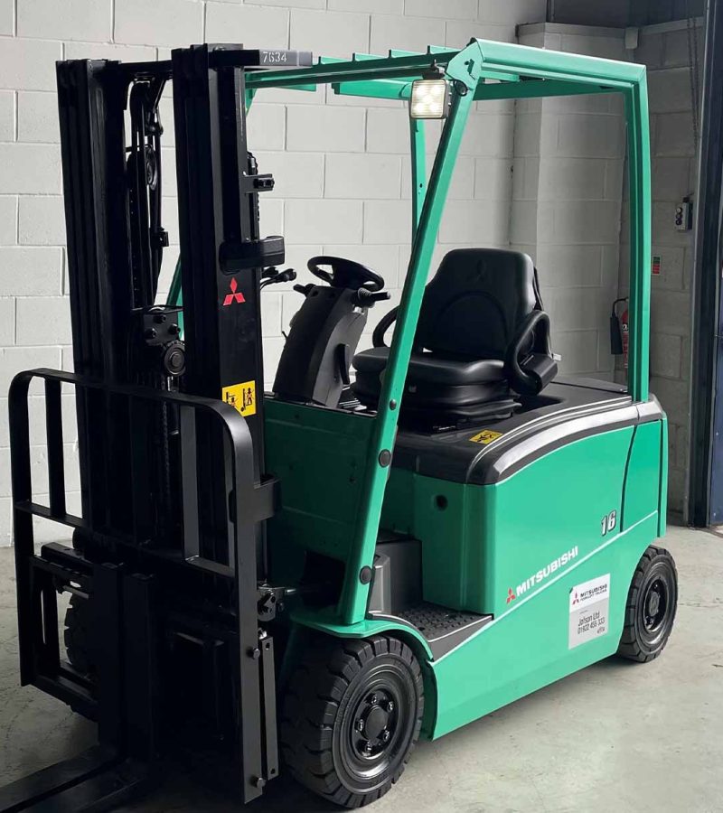 2015 1.6 Tonne Electric With Triplex featured
