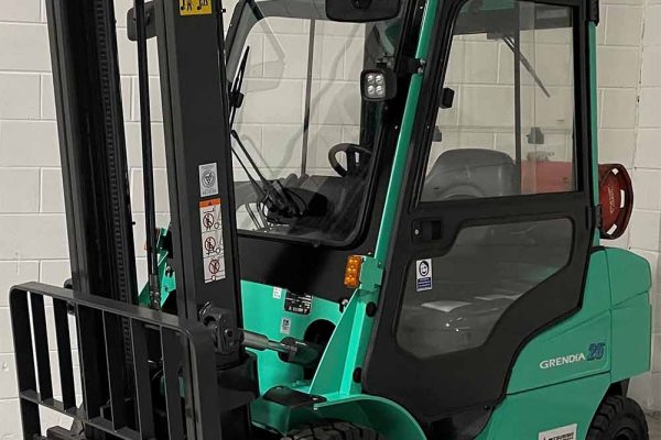 2019 2.5 Tonne Gas With Metal Cab & Heater featured