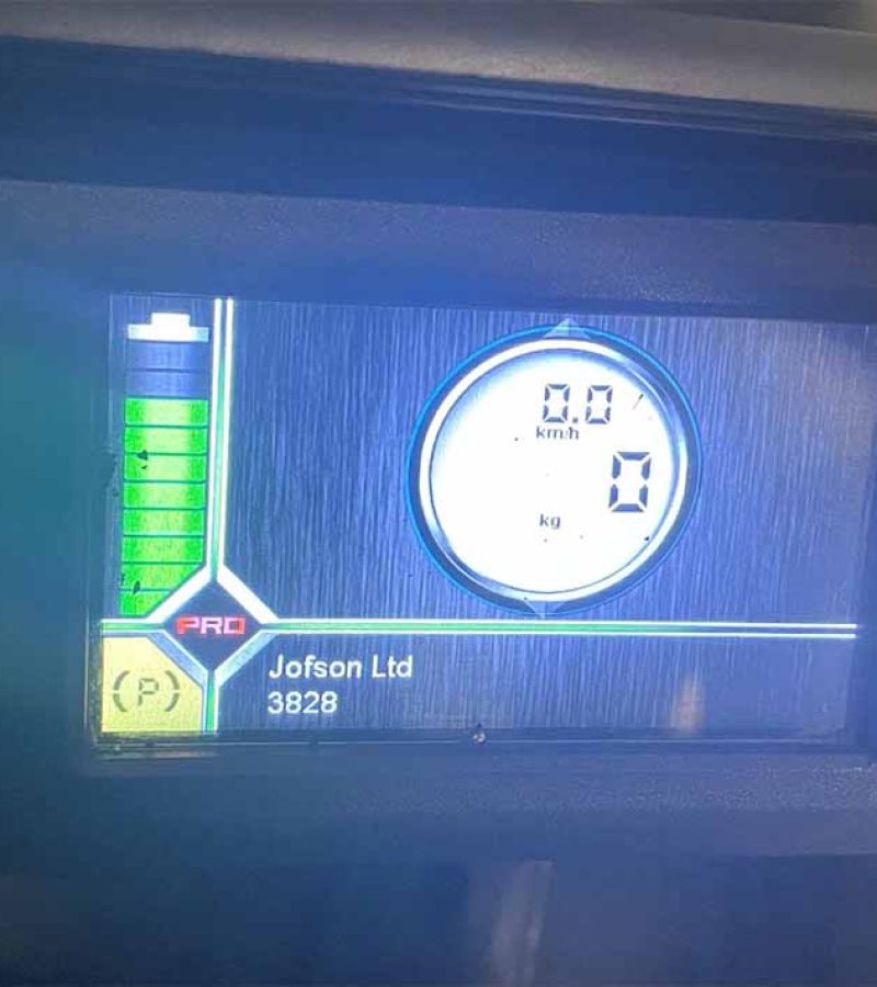 2022 1.6 Tonne Electric With Low Hours gallery 1